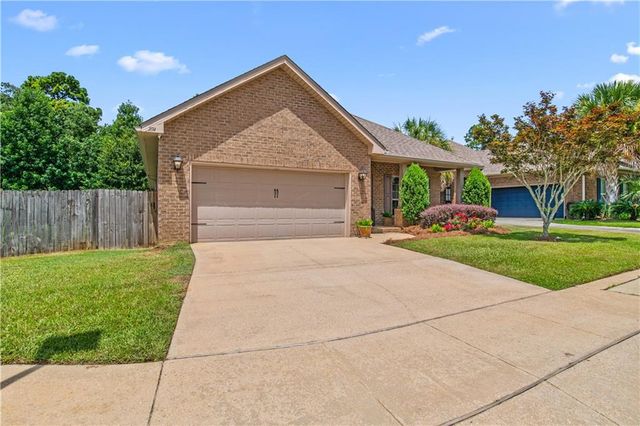 1114 Mcmurray Place W, Mobile, AL 36609