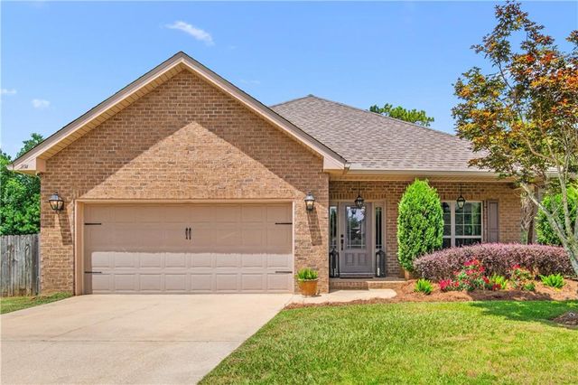 1114 Mcmurray Place W, Mobile, AL 36609