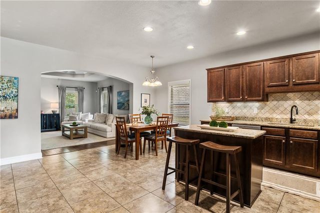 1114 Mcmurray Place W, Mobile, AL 36609