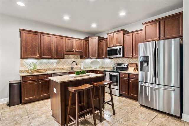 1114 Mcmurray Place W, Mobile, AL 36609