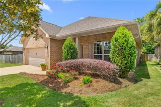 1114 Mcmurray Place W, Mobile, AL 36609