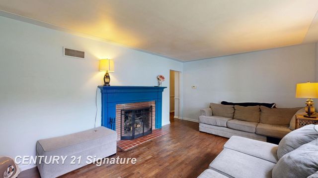 433 Crestview Street, Flushing, MI 48433