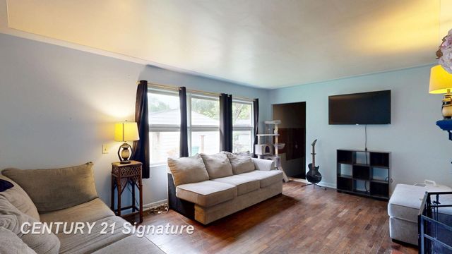 433 Crestview Street, Flushing, MI 48433