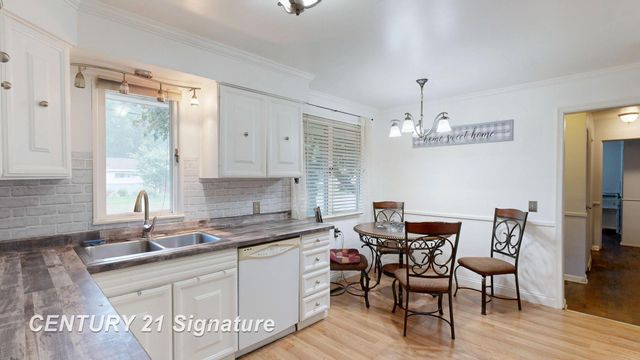 433 Crestview Street, Flushing, MI 48433