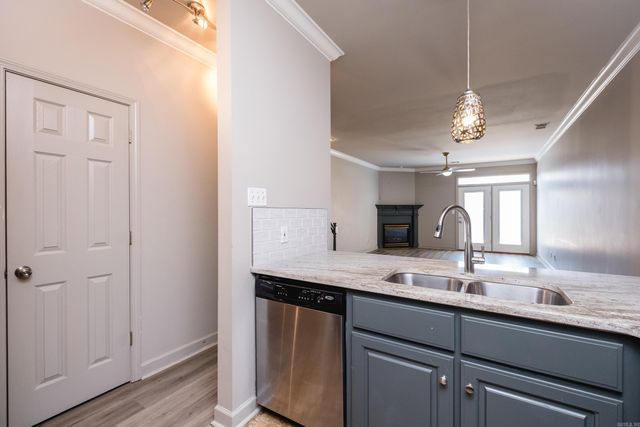 5 Fairway Woods Circle, Maumelle, AR 72113