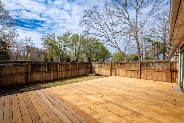 5 Fairway Woods Circle, Maumelle, AR 72113