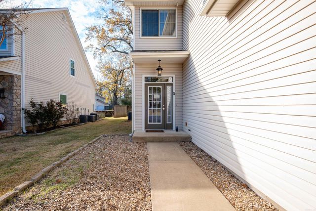 5 Fairway Woods Circle, Maumelle, AR 72113