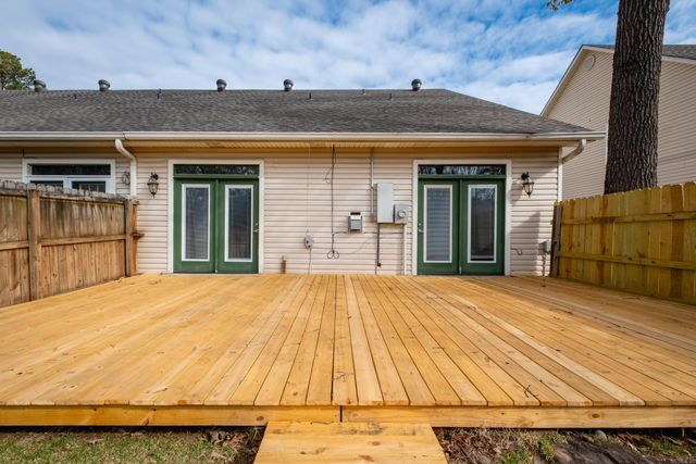 5 Fairway Woods Circle, Maumelle, AR 72113