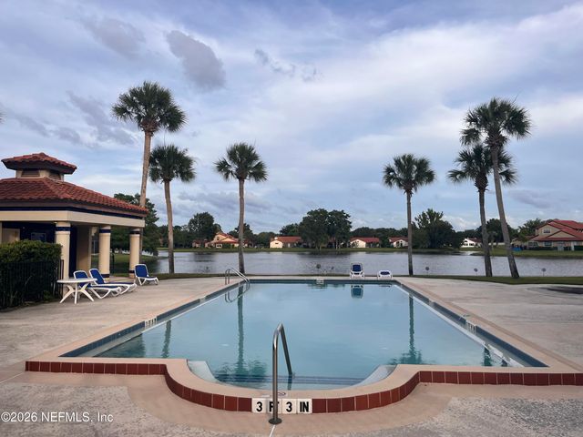 3820 LAVISTA Circle 113, Jacksonville, FL 32217
