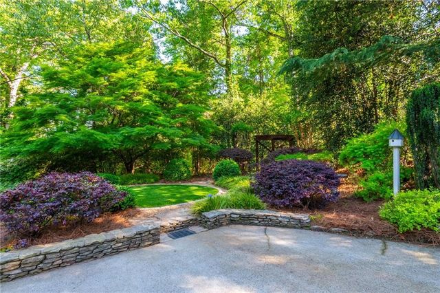 3 Powers Chase Circle, Atlanta, GA 30327