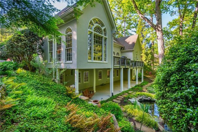 3 Powers Chase Circle, Atlanta, GA 30327
