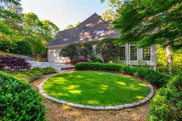 3 Powers Chase Circle, Atlanta, GA 30327