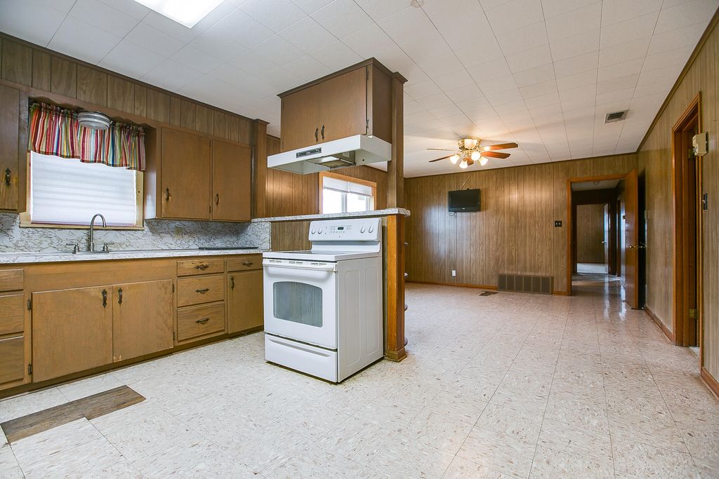 Image 33 of property listing at 17342 Farm To Market 1929, Miles, TX 76861