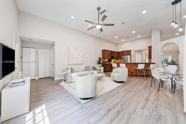 2587 Jardin Ct 0, Weston, FL 33327