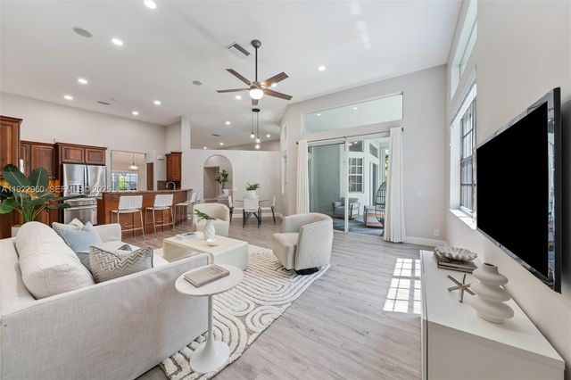 2587 Jardin Ct 0, Weston, FL 33327