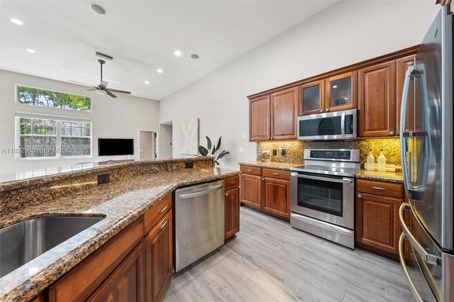 2587 Jardin Ct 0, Weston, FL 33327