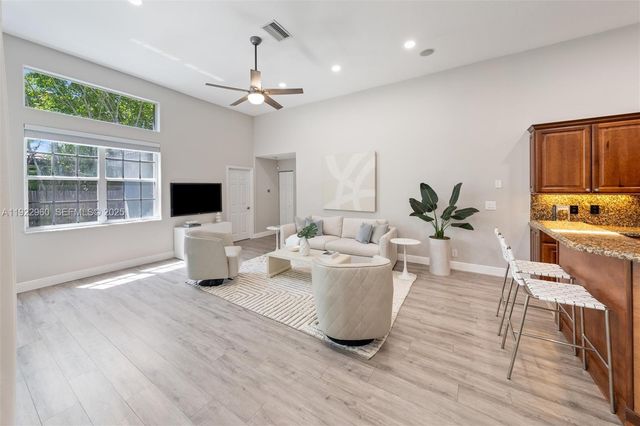 2587 Jardin Ct 0, Weston, FL 33327