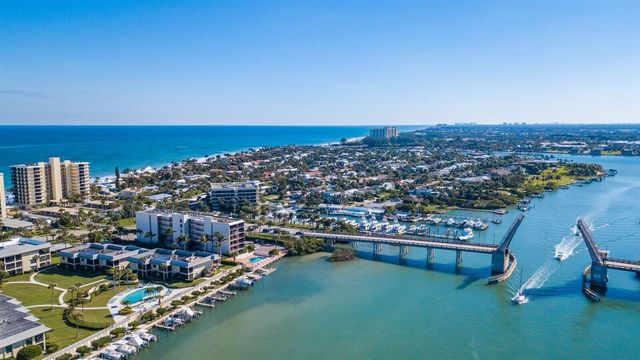 225 Beach Road Road 303, Tequesta, FL 33469