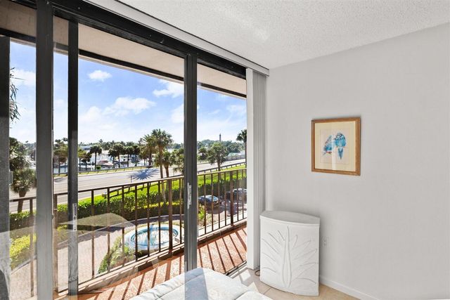 225 Beach Road Road 303, Tequesta, FL 33469