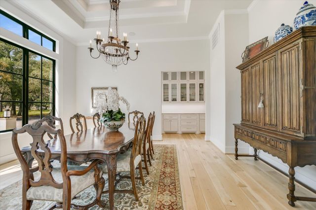 1005 Cats Eye, Horseshoe Bay, TX 78657