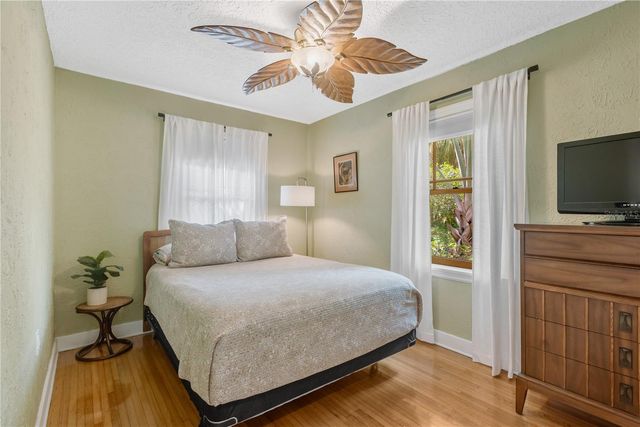 1427 E POWHATAN AVENUE, Tampa, FL 33604