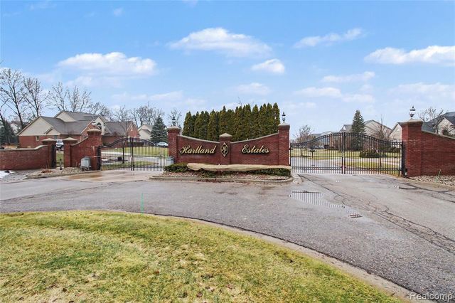 2325 Cristina Anne Court, Howell, MI 48855