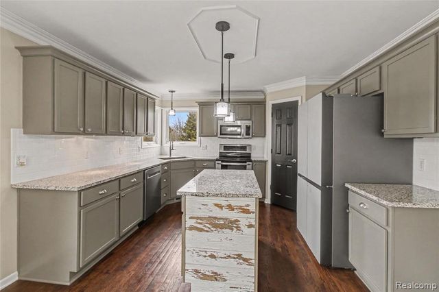 2325 Cristina Anne Court, Howell, MI 48855