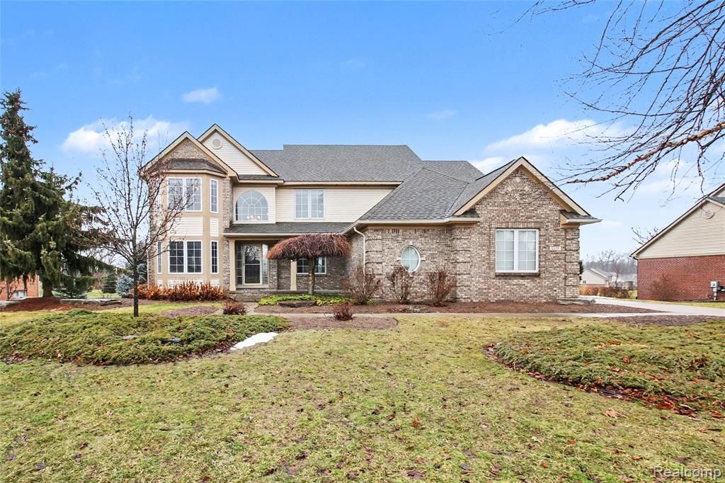 2325 Cristina Anne Court, Howell, MI 48855