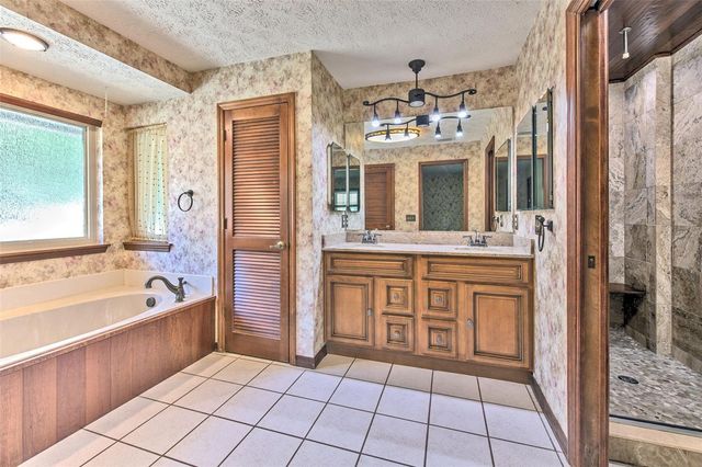 2102 WHITLOCK PLACE, Dover, FL 33527