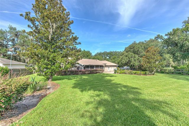 2102 WHITLOCK PLACE, Dover, FL 33527