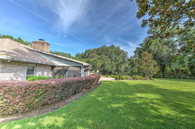 2102 WHITLOCK PLACE, Dover, FL 33527