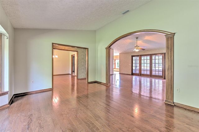 2102 WHITLOCK PLACE, Dover, FL 33527