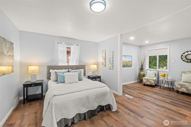2515 S Willow Street, Seattle, WA 98108
