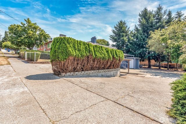 2515 S Willow Street, Seattle, WA 98108
