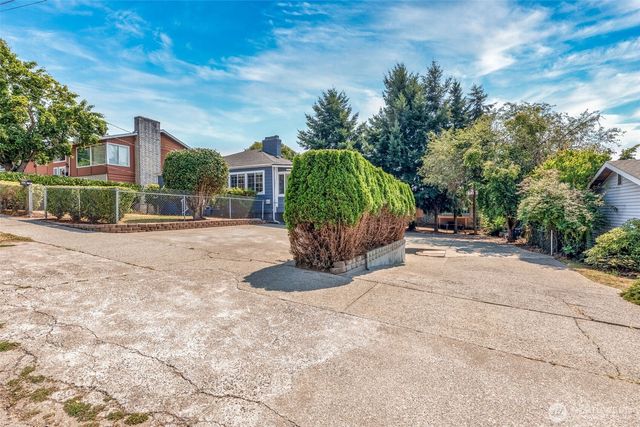 2515 S Willow Street, Seattle, WA 98108