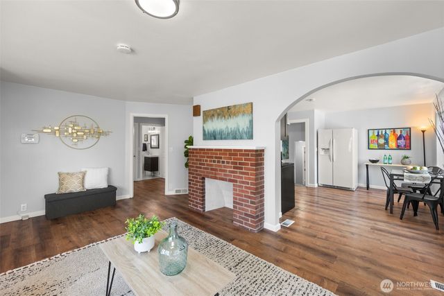2515 S Willow Street, Seattle, WA 98108
