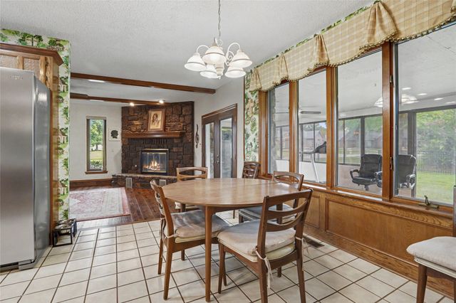 8401 Fairway Place, Broken Arrow, OK 74011