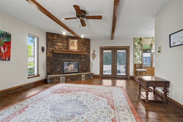 8401 Fairway Place, Broken Arrow, OK 74011