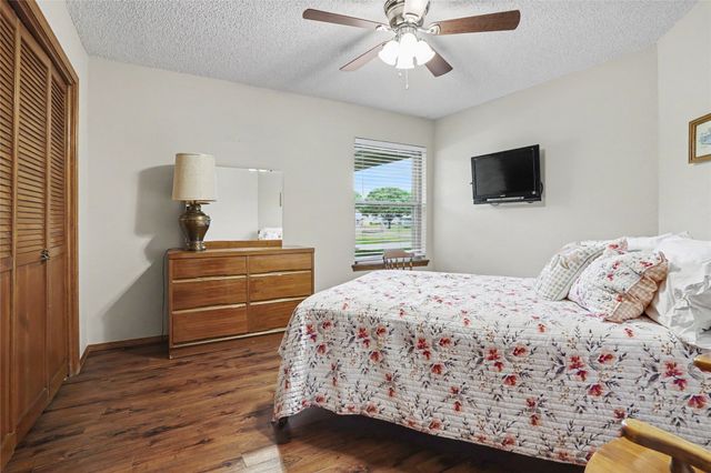 8401 Fairway Place, Broken Arrow, OK 74011