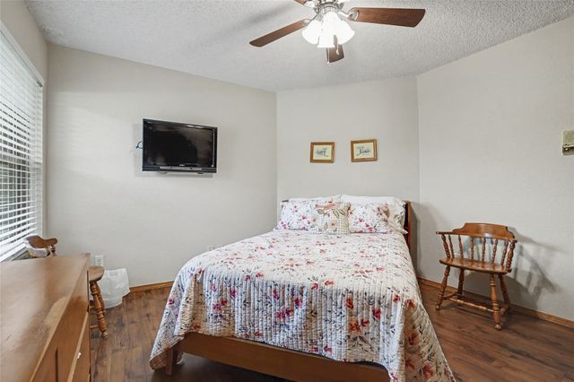 8401 Fairway Place, Broken Arrow, OK 74011
