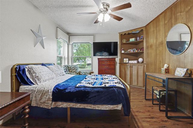 8401 Fairway Place, Broken Arrow, OK 74011