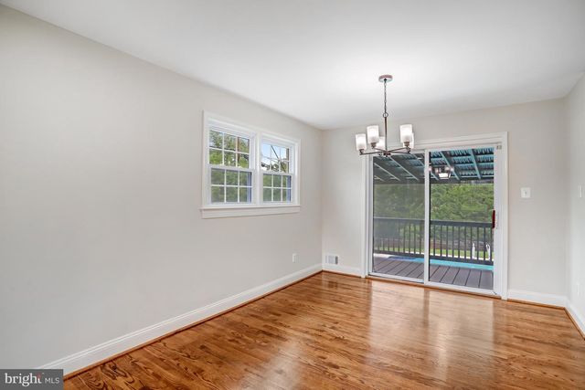 5701 OTTAWA RD, Centreville, VA 20120