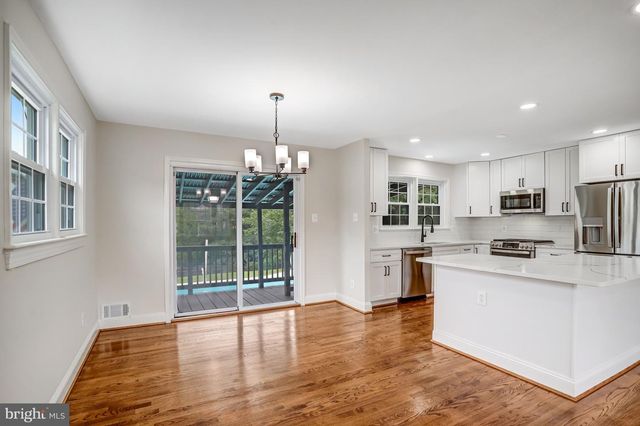 5701 OTTAWA RD, Centreville, VA 20120