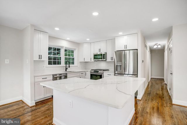 5701 OTTAWA RD, Centreville, VA 20120