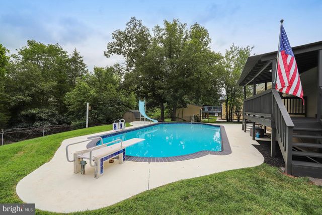 5701 OTTAWA RD, Centreville, VA 20120