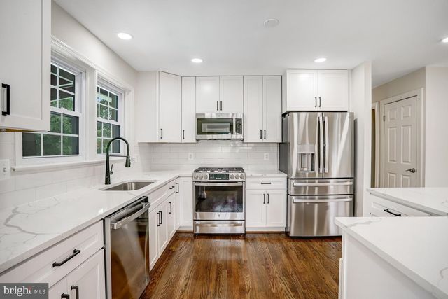 5701 OTTAWA RD, Centreville, VA 20120