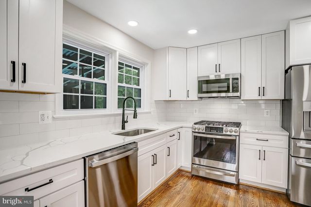 5701 OTTAWA RD, Centreville, VA 20120