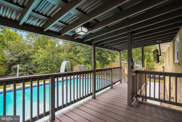 5701 OTTAWA RD, Centreville, VA 20120