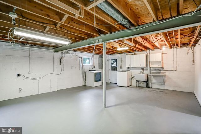 5701 OTTAWA RD, Centreville, VA 20120