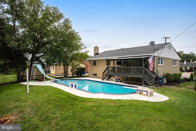 5701 OTTAWA RD, Centreville, VA 20120